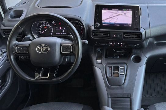 Toyota Proace City Verso 1.2 d-4T Family