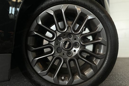 Mini Mini Cooper SE Linia Essential