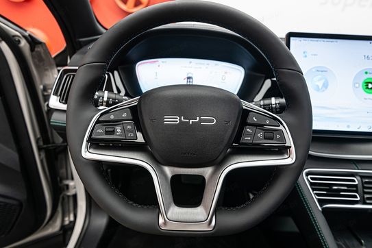 BYD Seal U DM-i  Design AWD