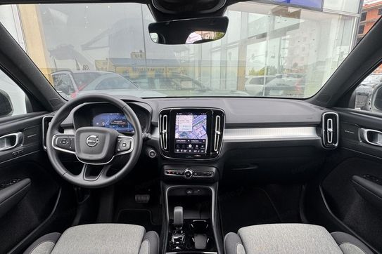 Volvo XC40 B3 Plus Dark aut