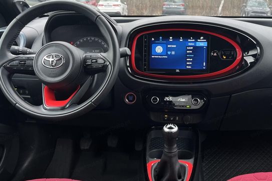 Toyota Aygo X 1.0 VVT-i Undercover