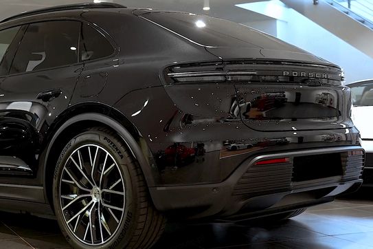 Porsche Macan 4