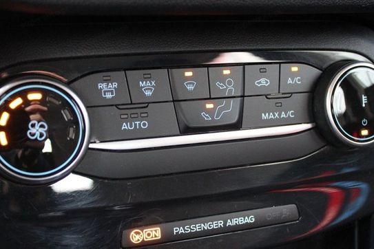 Ford Puma 1.0 EcoBoost Titanium