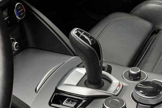 Alfa Romeo Stelvio Turbo Veloce Q4