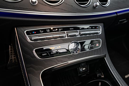 Mercedes Klasa E E 220 d 4-Matic AMG