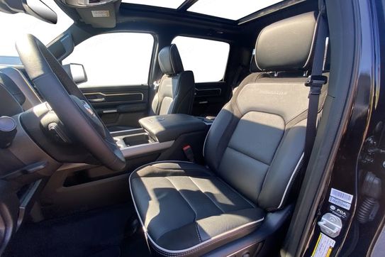 Ram 1500 Laramie Sport Crew 4x4