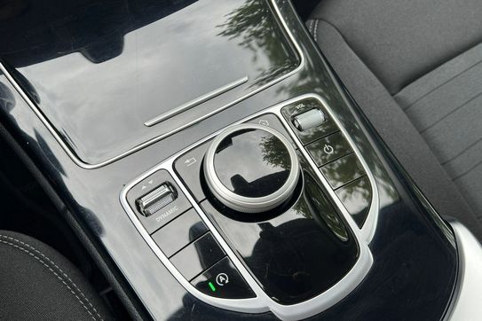 Mercedes Klasa C 220 d 9G-TRONIC