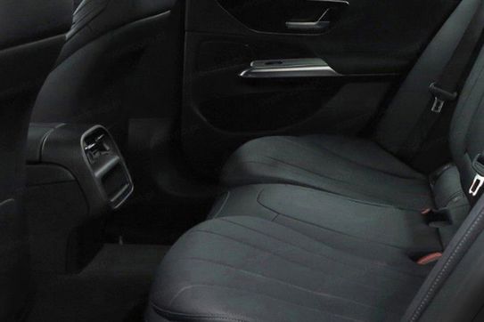 Mercedes E Klasa 200 4-Matic Avantgarde