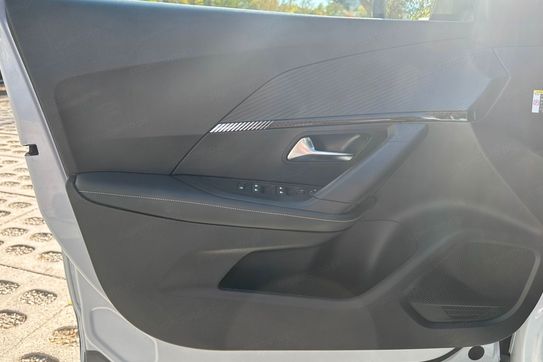 Peugeot 2008 Allure 1.2 PureTech  EAT8