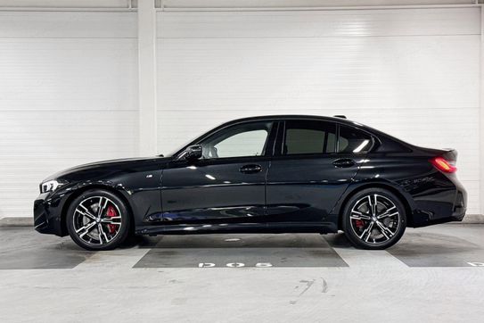 BMW Seria 3 330i xDrive M Sport