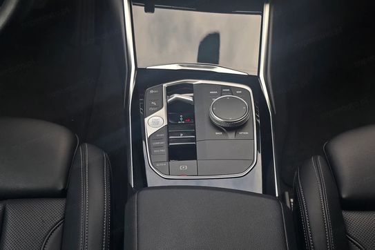 BMW Seria 3 318i
