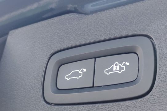 Volvo V60 B4 B Plus Dark aut