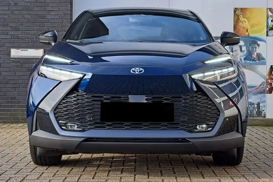 Toyota C-HR Executive 2.0 Plug-in Hybrid Dynamic Force