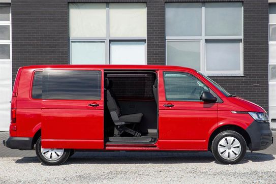 Volkswagen Transporter Kombi L2H1