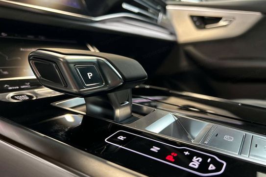 Audi Q8 50 TDI quattro S line