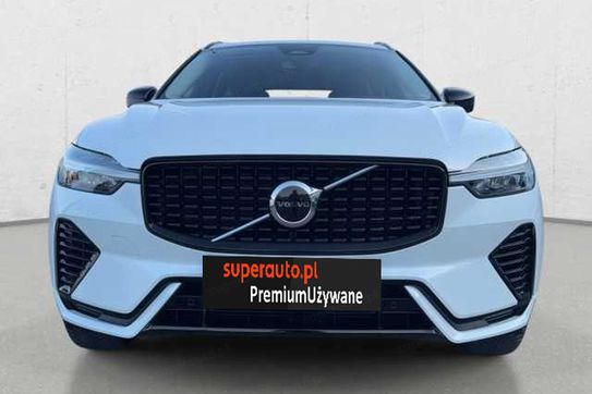 Volvo XC60 B5 B AWD Plus Dark