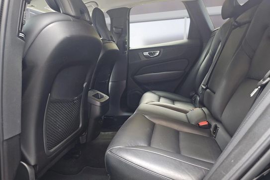 Volvo XC60 B4 B Plus Dark