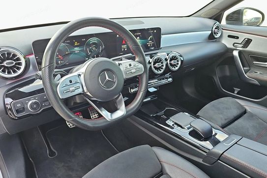 Mercedes Klasa A 220 4-Matic  AMG-Line 7G-DCT