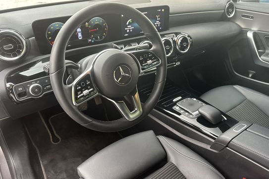 Mercedes CLA 200