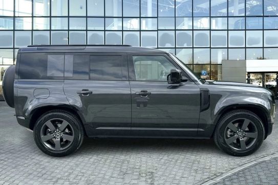 Land Rover Defender 110 3.0 D250 X-Dynamic HSE