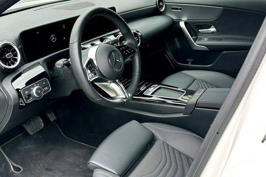 Mercedes Klasa A 200 Progressive 7G-DCT