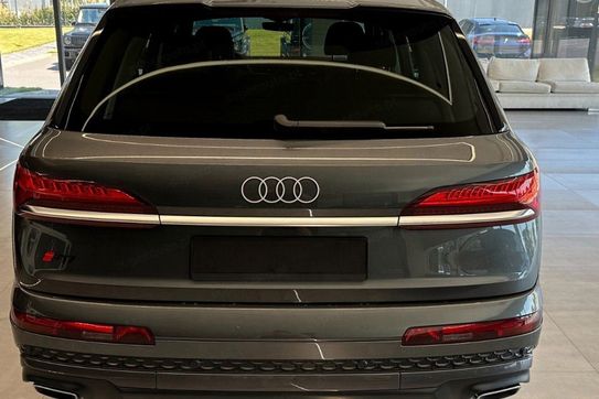 Audi Q7 50 TDI quattro S Line