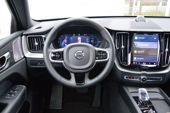 Volvo XC60 T6 Plug-In Hybrid AWD Ultra Dark aut