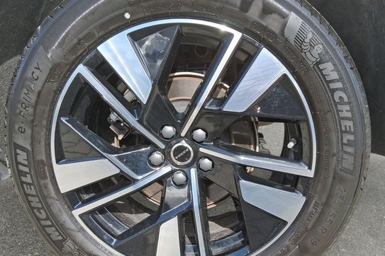 Volvo XC60 B5 B AWD Plus Dark aut