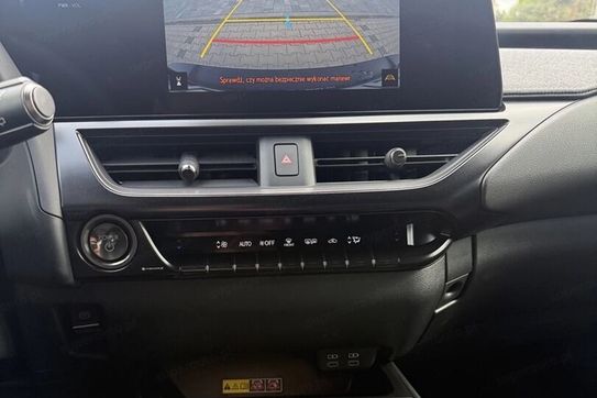Lexus UX 300h F Sport Design