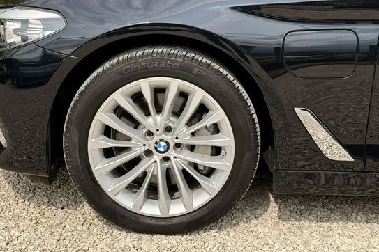 BMW Seria 5 530e iPerformance xDrive Luxury Line sport