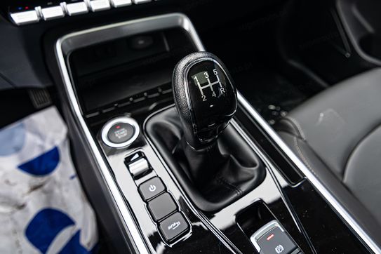 EVO CUATRO ‎1.5 BENZ + LPG FWD
