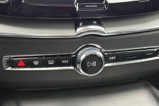 Volvo XC60 T6 Plug-In Hybrid AWD Plus Dark