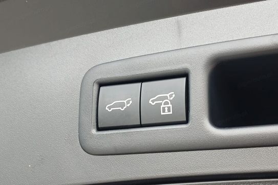 Lexus UX 300h F Sport Design