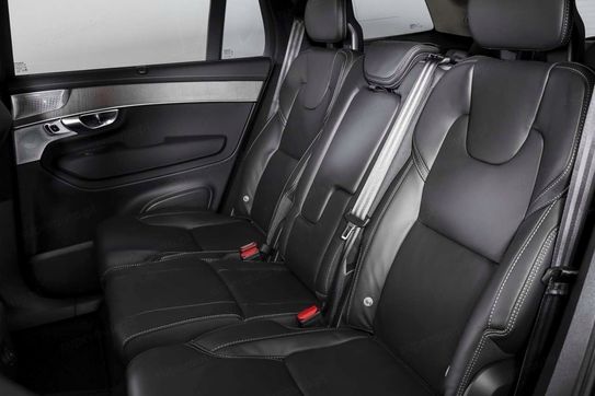 Volvo XC90 T8 AWD Plug-In Hybrid Ultra Dark