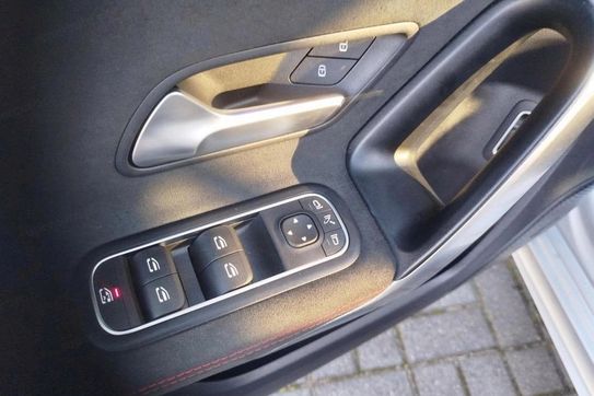 Mercedes Klasa A 200 AMG Line 7G-DCT