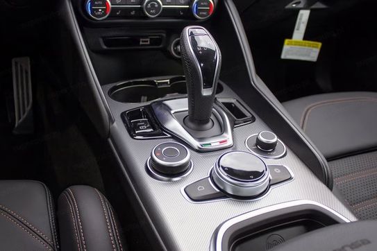 Alfa Romeo Giulia 2.0 Turbo Intensa Q4