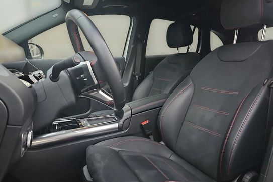 Mercedes GLA 200 mHEV AMG Line 7G-DCT