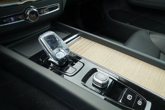 Volvo XC60 B5 B AWD Ultra Dark