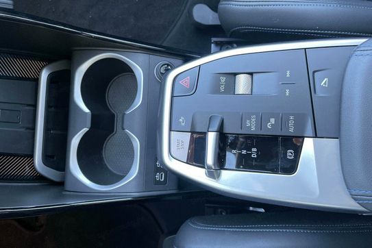 BMW iX2 xDrive30 M Sport