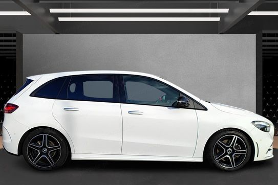 Mercedes B Klasa 220 4MATIC AMG Line