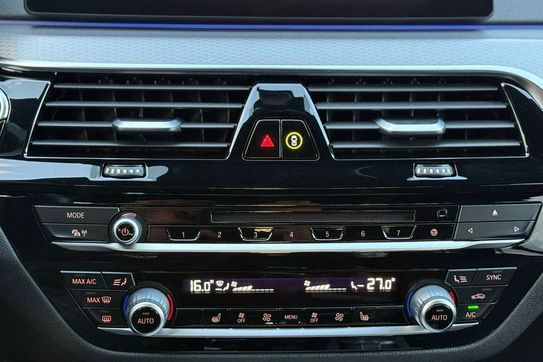 BMW Seria 5 540i xDrive M Sport