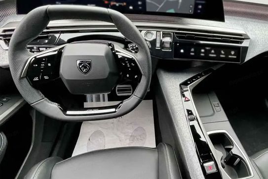 Peugeot 5008 GT 1.2 mHEV e-DCS6