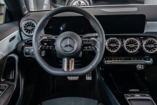 Mercedes CLA 220 4-Matic AMG Line