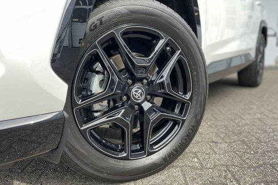 Toyota RAV4 GR Sport 2.5 Hybrid Dynamic Force