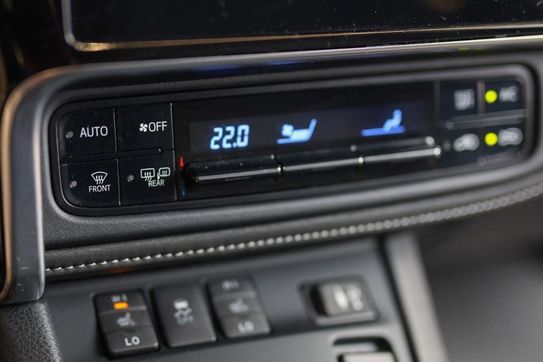 Toyota Auris Hybrid Selection