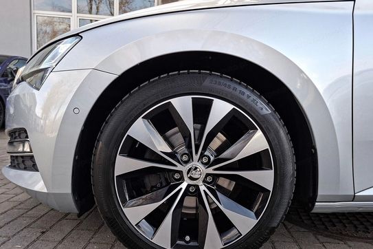 Skoda Superb 2.0 TDI SCR Style DSG