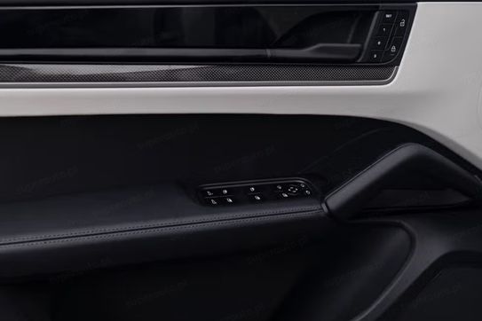 Porsche Cayenne Coupe S E-Hybrid Black Edition