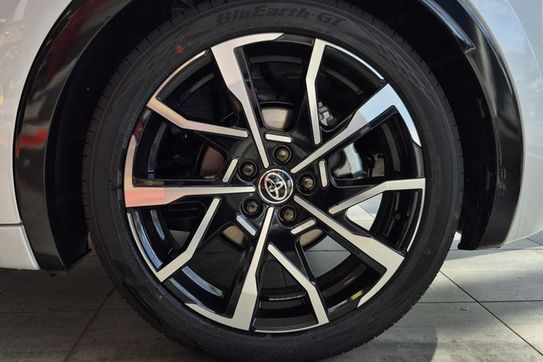 Toyota Prius Prestige 2.0 Hybrid Plug-in