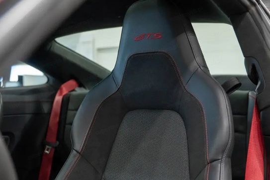 Porsche 911 Carrera 4 GTS