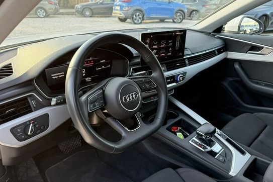 Audi A4 35 TFSI mHEV S Line S tronic